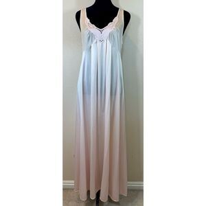 Vintage Vanity Fair Sexy Women's White Nightgown Small